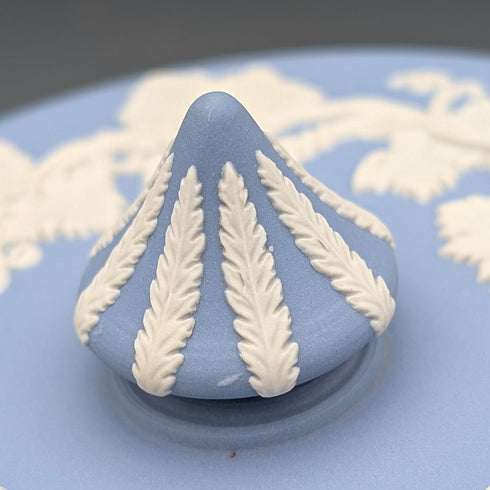 復古英國 Wedgwood Jasperware 淡藍色圓形糖果盒